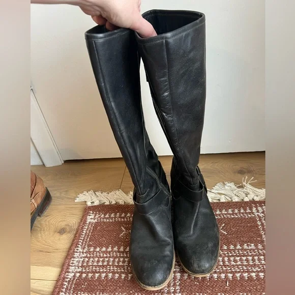 Black leather riding boots - Picture 4 of 5